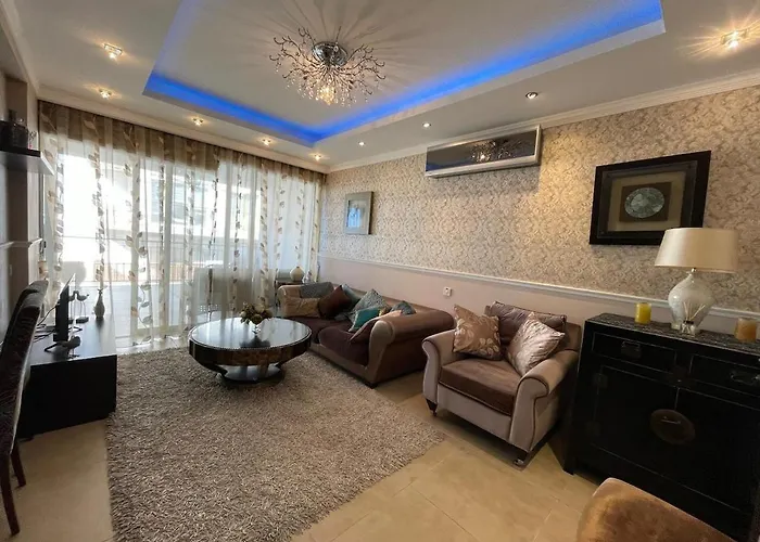 Danaos 2 Bedroom Apt With Outdoor Pool