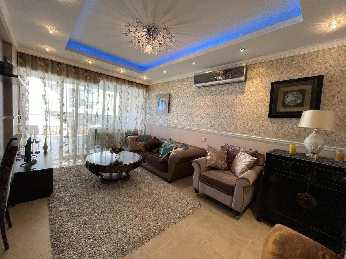 Appartement Danaos 2 Bedroom With Outdoor Pool Paphos